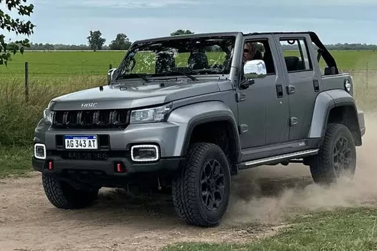 BJ 40 Plus - BAIC Debut di GIIAS 2024 dengan Dua Model Terbaru Simak Spesifikasi dan Fitur Unggulannya