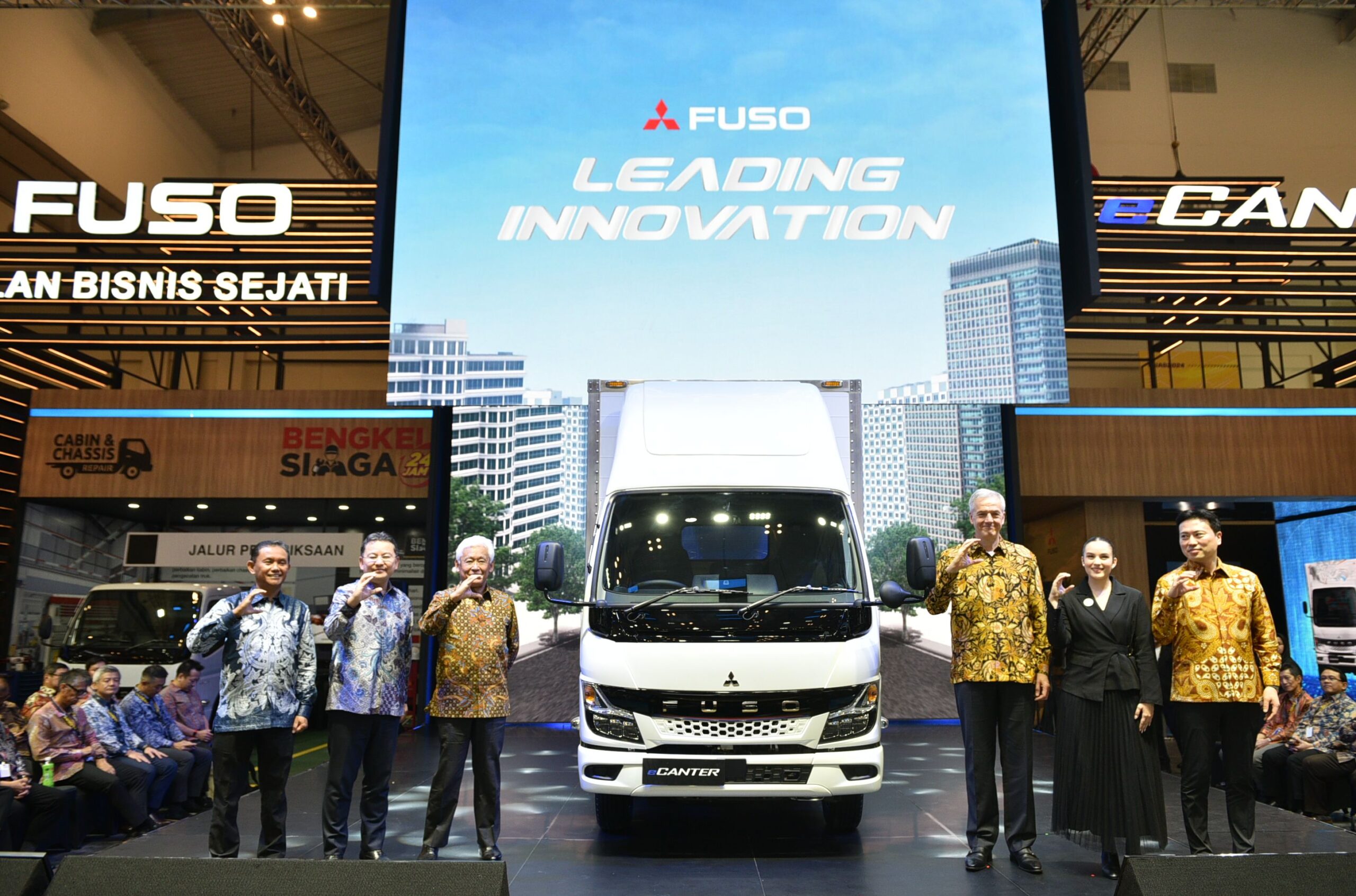 Mitsubishi Truk Fuso Listrik Pertama eCanter Kopdar Komunitas di GIIAS 2024