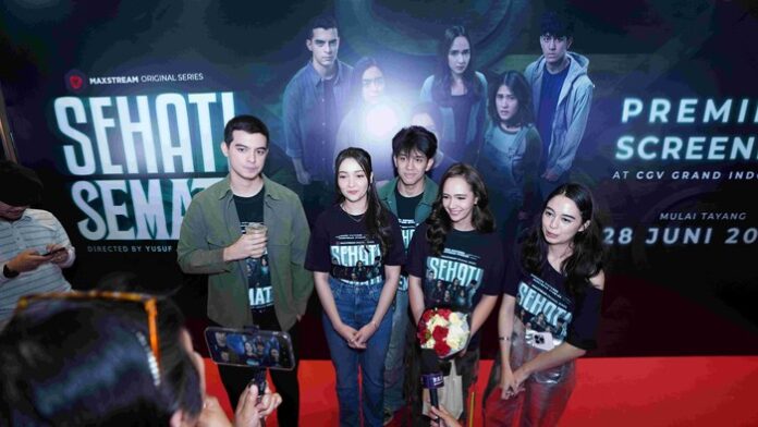 MAXstream dan Sinemaku Rilis Serial Berjudul 'Sehati Semati'